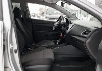 Подержанный автомобиль Hyundai Solaris Sedan 2018 года (19 фото)