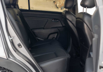 Подержанный автомобиль Kia Sportage 2011 года (19 фото)