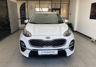 Подержанный автомобиль Kia Sportage 2020 года (3 фото)