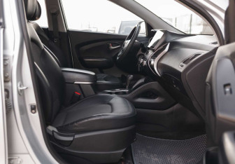 Подержанный автомобиль Hyundai Tucson 2010 года (18 фото)
