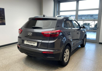 Подержанный автомобиль Hyundai Creta 2021 года (5 фото)