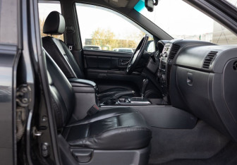 Подержанный автомобиль Kia Sorento 2007 года (22 фото)