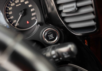 Подержанный автомобиль Mitsubishi Outlander 2013 года (15 фото)