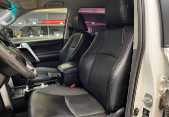 Подержанный автомобиль Toyota Land Cruiser Prado 2013 года (14 фото)