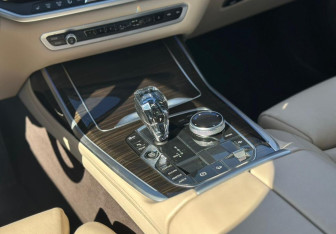 Подержанный автомобиль BMW X7 2019 года (18 фото)