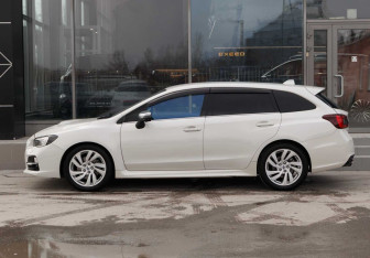 Подержанный автомобиль Subaru Levorg 2018 года (8 фото)