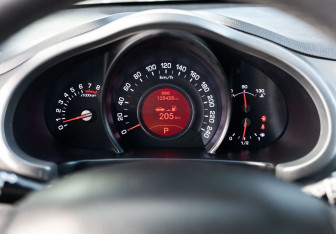 Подержанный автомобиль Kia Sportage 2011 года (13 фото)