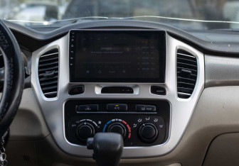 Подержанный автомобиль Toyota Highlander 2001 года (13 фото)