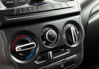 Подержанный автомобиль LADA (ВАЗ) Granta Sedan 2023 года (14 фото)