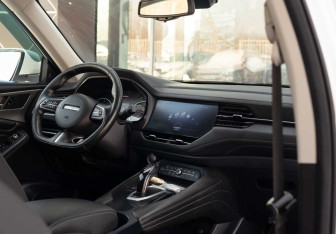 Подержанный автомобиль Haval F7 2019 года (10 фото)