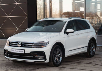 Подержанный автомобиль Volkswagen Tiguan 2018 года (1 фото)