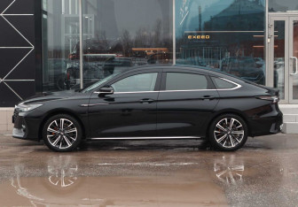 Подержанный автомобиль Chery Arrizo 8 2023 года (8 фото)