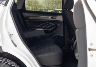 Подержанный автомобиль Haval F7 2019 года (19 фото)