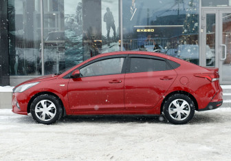 Подержанный автомобиль Hyundai Solaris Sedan 2020 года (8 фото)