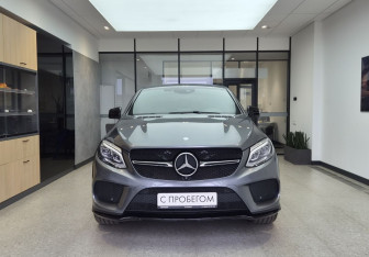 Подержанный автомобиль Mercedes-Benz GLE AMG 2016 года (2 фото)