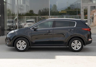 Подержанный автомобиль Kia Sportage 2016 года (8 фото)