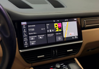 Подержанный автомобиль Porsche Cayenne 2019 года (17 фото)
