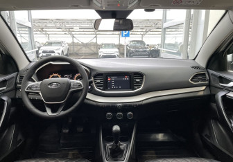 Подержанный автомобиль LADA (ВАЗ) Vesta Sedan 2023 года (10 фото)