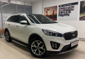 Подержанный автомобиль Kia Sorento 2016 года (4 фото)