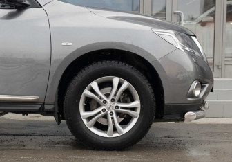 Подержанный автомобиль Nissan Pathfinder 2016 года (9 фото)