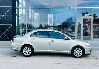 Подержанный автомобиль Toyota Avensis Sedan 2007 года (6 фото)
