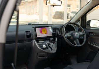 Подержанный автомобиль Toyota Wish Compactvan 2007 года (10 фото)