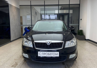 Подержанный автомобиль Skoda Octavia Liftback 2012 года (3 фото)