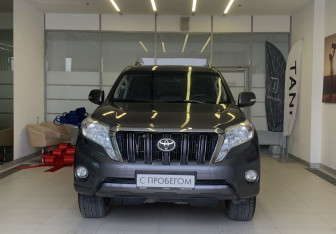 Подержанный автомобиль Toyota Land Cruiser Prado 2016 года (2 фото)