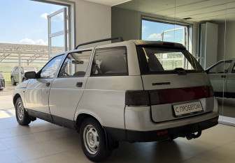 Подержанный автомобиль LADA (ВАЗ) 2111 2002 года (6 фото)