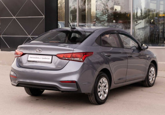 Подержанный автомобиль Hyundai Solaris Sedan 2017 года (5 фото)