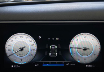 Подержанный автомобиль Hyundai Tucson 2022 года (11 фото)