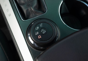 Подержанный автомобиль Ford Explorer 2014 года (16 фото)