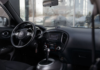 Подержанный автомобиль Nissan Juke 2012 года (10 фото)