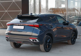 Подержанный автомобиль Omoda C5 2023 года (5 фото)