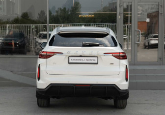 Подержанный автомобиль Haval F7 2023 года (6 фото)