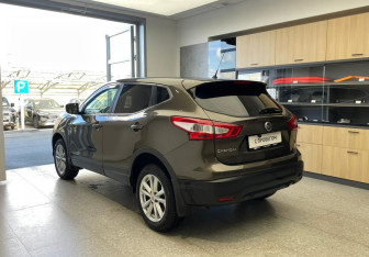 Подержанный автомобиль Nissan Qashqai 2014 года (7 фото)