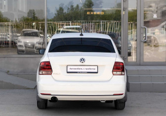 Подержанный автомобиль Volkswagen Polo Sedan 2019 года (6 фото)