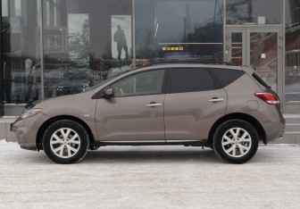 Подержанный автомобиль Nissan Murano Suv 2013 года (8 фото)