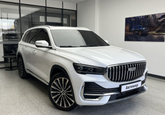 Подержанный автомобиль Geely Monjaro 2025 года (3 фото)