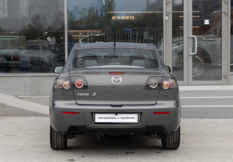 Подержанный автомобиль Mazda 3 Sedan 2006 года (6 фото)