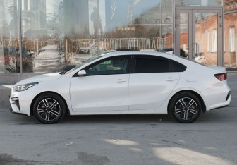 Подержанный автомобиль Kia Cerato Sedan 2020 года (8 фото)
