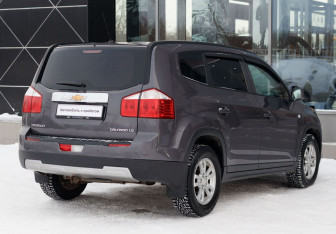 Подержанный автомобиль Chevrolet Orlando 2012 года (5 фото)