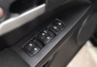 Подержанный автомобиль SsangYong Kyron 2008 года (17 фото)