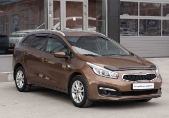 Подержанный автомобиль Kia Ceed Wagon 2017 года (3 фото)