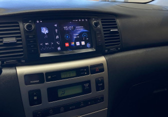 Подержанный автомобиль Toyota Corolla Hatchback 2006 года (9 фото)