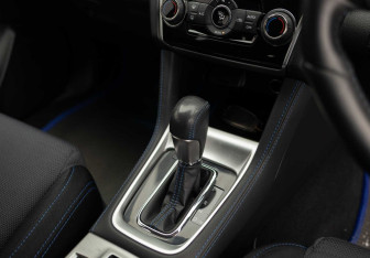 Подержанный автомобиль Subaru Levorg 2014 года (16 фото)