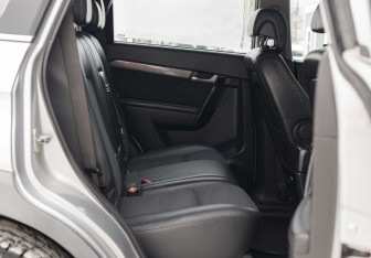 Подержанный автомобиль Chevrolet Captiva 2008 года (17 фото)