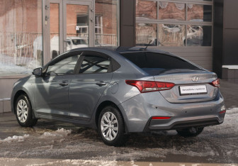 Подержанный автомобиль Hyundai Solaris Sedan 2017 года (7 фото)