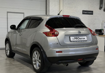 Подержанный автомобиль Nissan Juke 2012 года (4 фото)