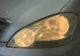 Подержанный автомобиль Toyota Ipsum 2002 года (17 фото)